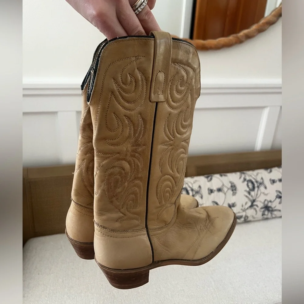 Vintage Texas Ladies Size 7.5 Beige Leather Cowboy Boots